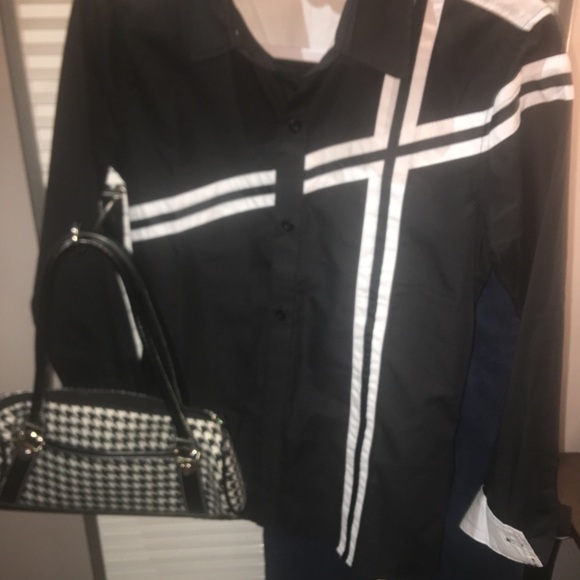 U2M2 long sleeve button down sz M - Picture 2 of 3